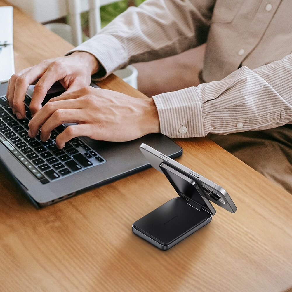 Mcdodo MC-6310 10000mAh 20W Kablosuz Powerbank Katlanabilir Stand - Görsel 3